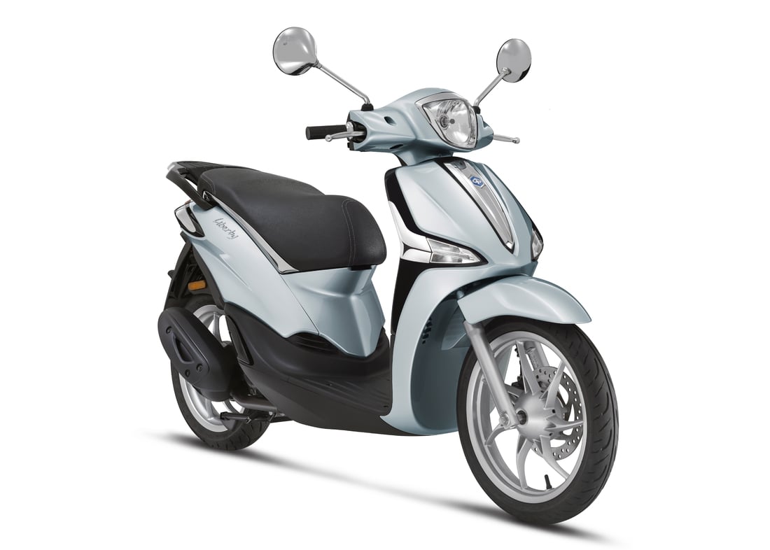 https://scooters.co.uk/wp-content/uploads/2020/04/2021_liberty_grigio_3-4-ant-Dx_bianco-1100x786-1.jpg